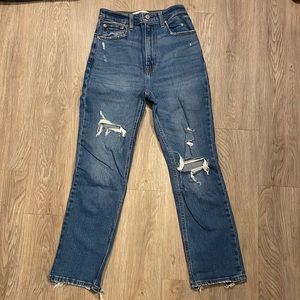 Abercrombie & Fitch Ultra High Rise Ankle Straight Jeans Size 25R